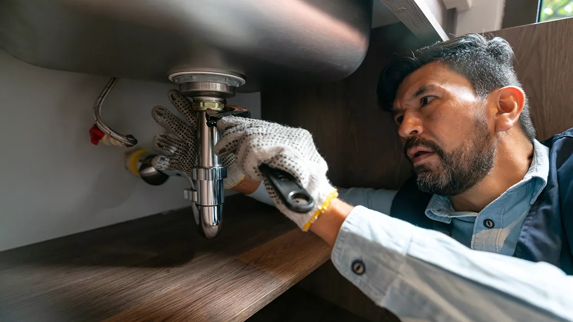 DIY vs. Professional: When to Call a Plumber